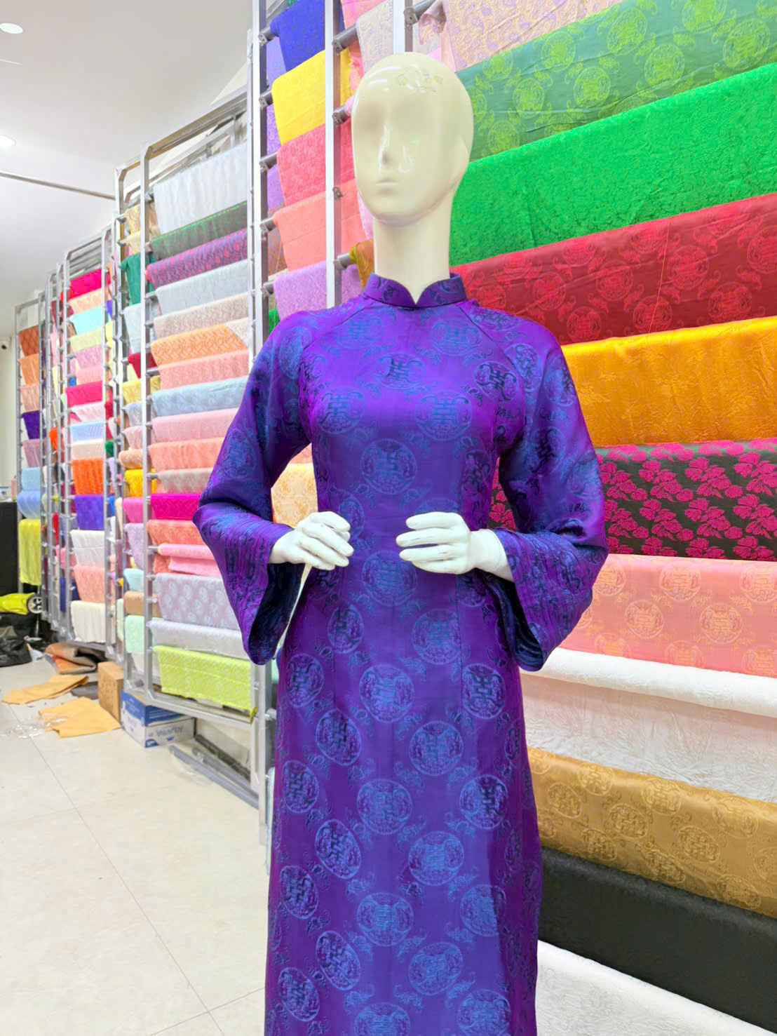 Áo Dài Truyền Thống – Vẻ Đẹp Tinh Tế Tôn Vinh Nét Duyên Việt